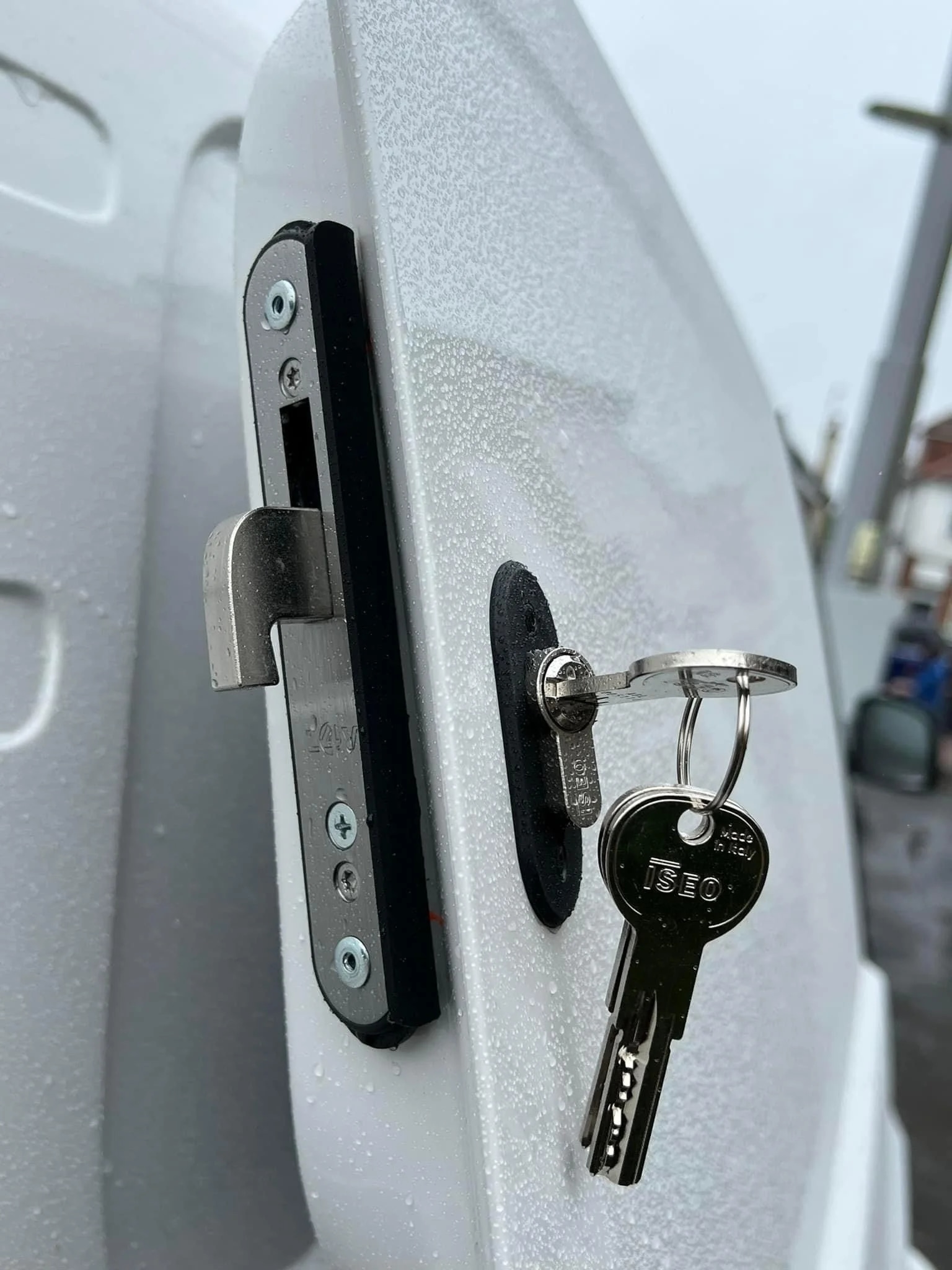 Chiusure di sicurezza per furgoni: sicurezza e tranquillità per chi lavora ogni giorno