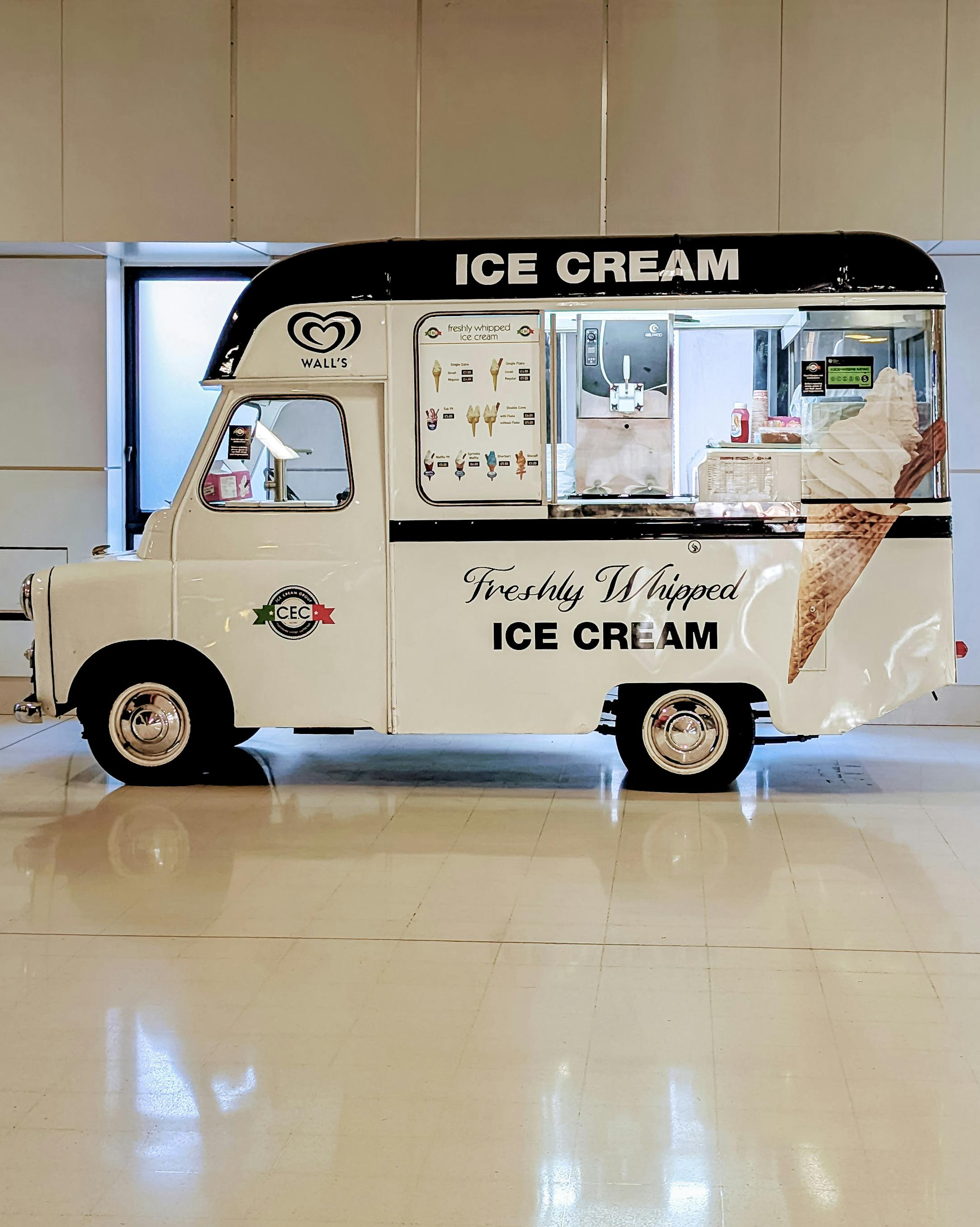 Make Your Outdoor Event Special with Ice Cream Catering